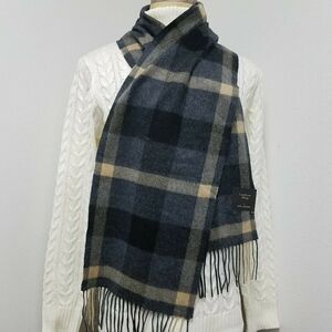 CLUBROOM 100% Cashmere Scarf. Measurements 60" X 12". New With Tags $120